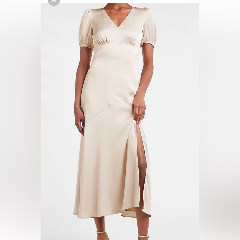 Express Soft Pink Dress Fully Lined. Soft Flowing, Just Beautiful In Person.